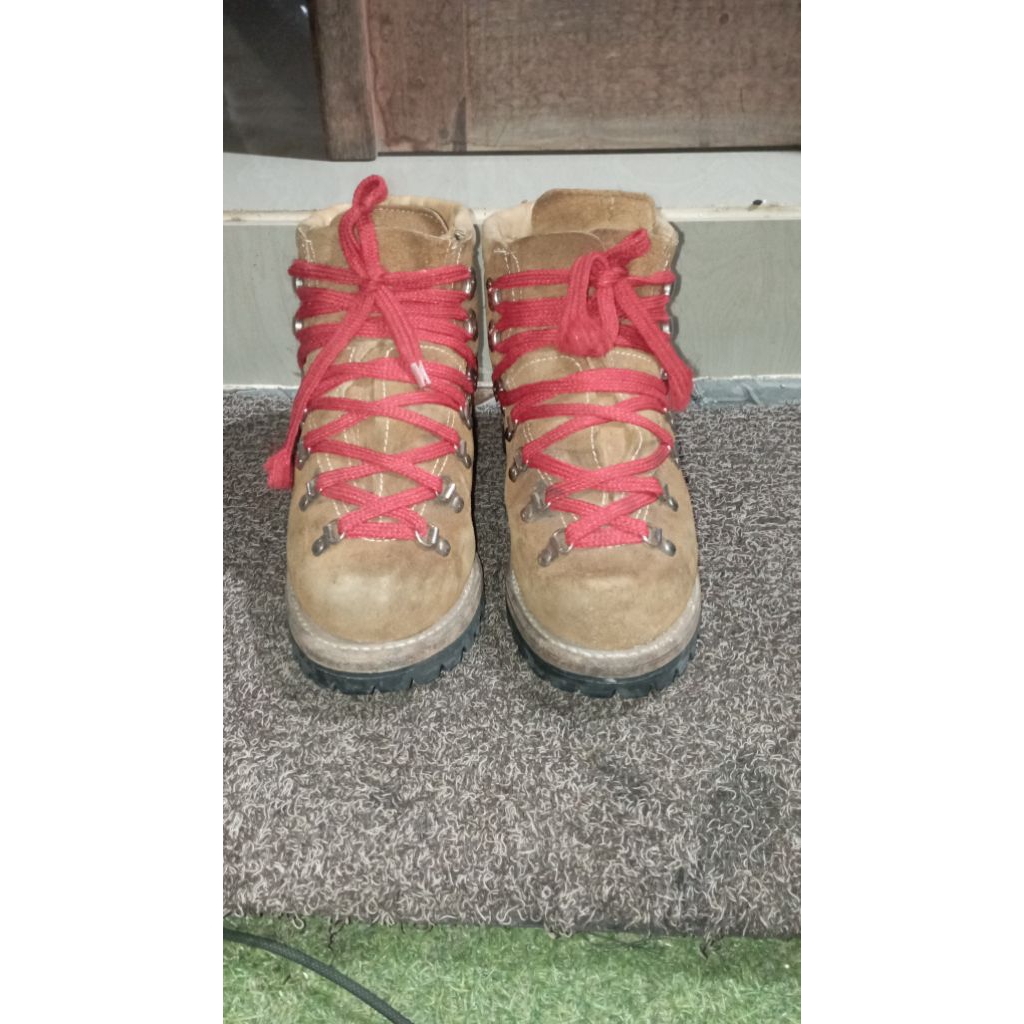 sepatu vintage hiking monkey boots by Wilderness style 02082 sz 39,5