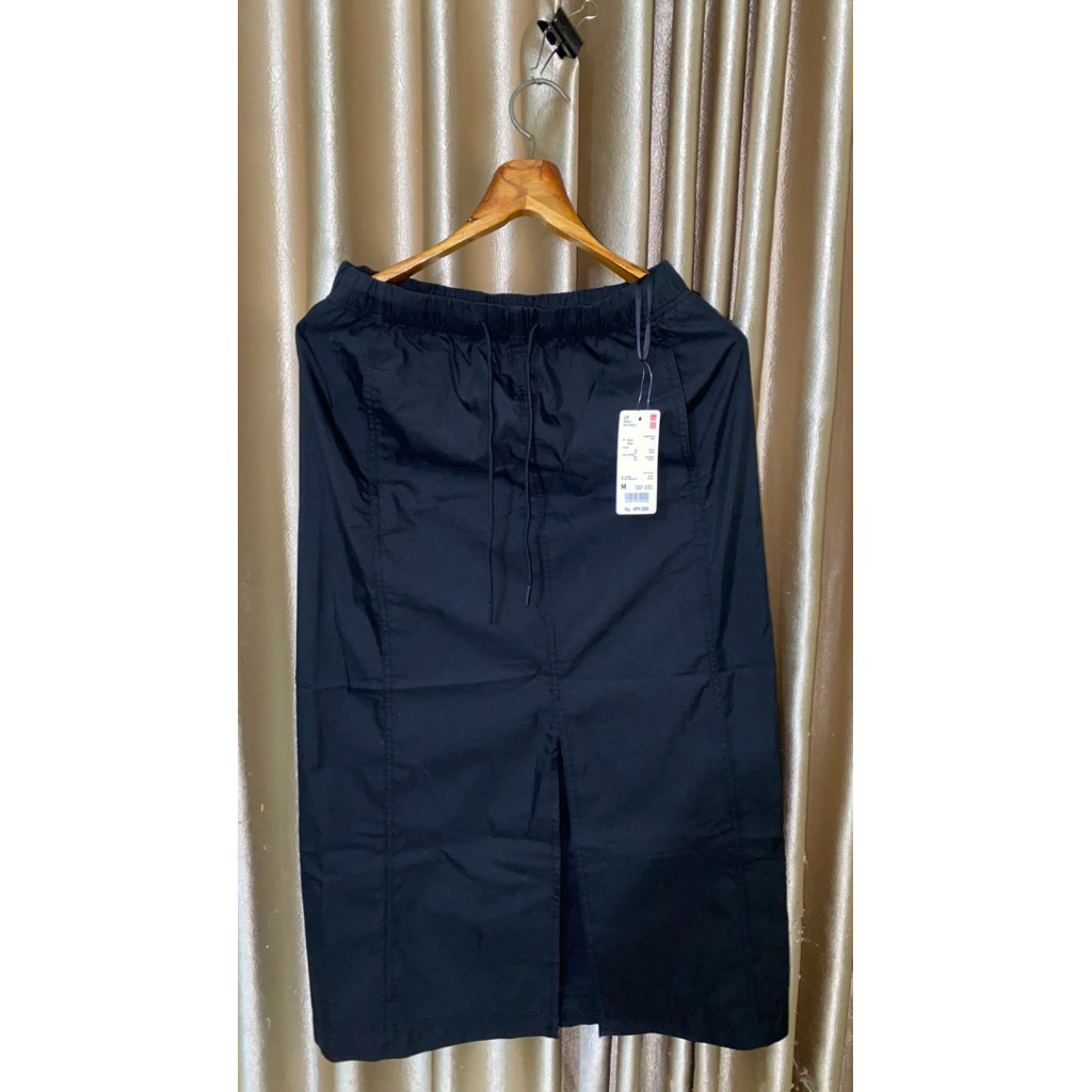 UNIQLO LONG SKIRT