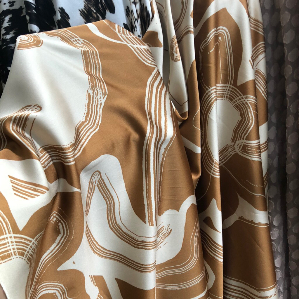 kain satin silk motif abstrak - kain satin silk motif premium khm