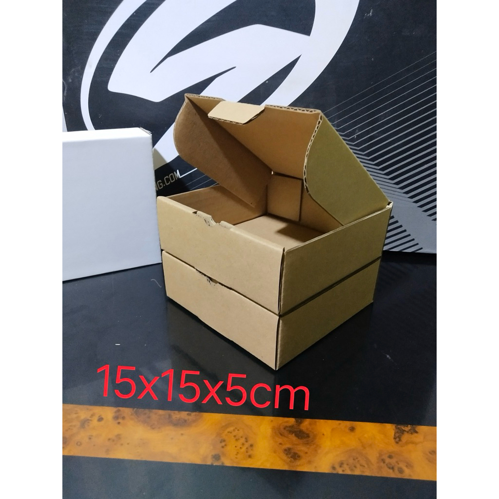 

kardus diecut 15x15x5 COKELAT Husus instan / BANDUNG