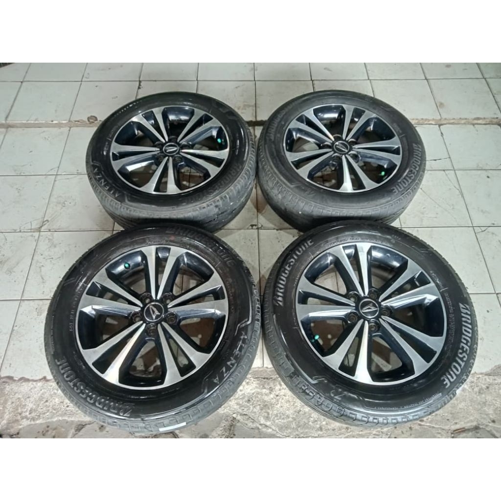 Velg Mobil Bekas Oem Terios Ring 17 Baud 5x114.3 Et50 Ban 215 60 R17