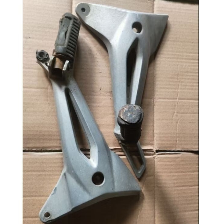 Dudukan Step Belakang Supra Fit New