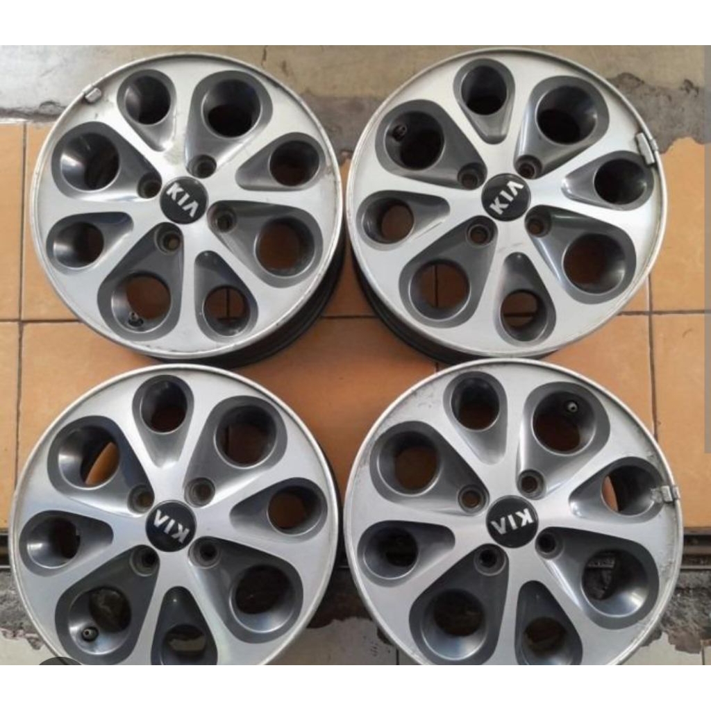 4 velg original kia picanto r14 pcd 100 ( isi 4 velg)