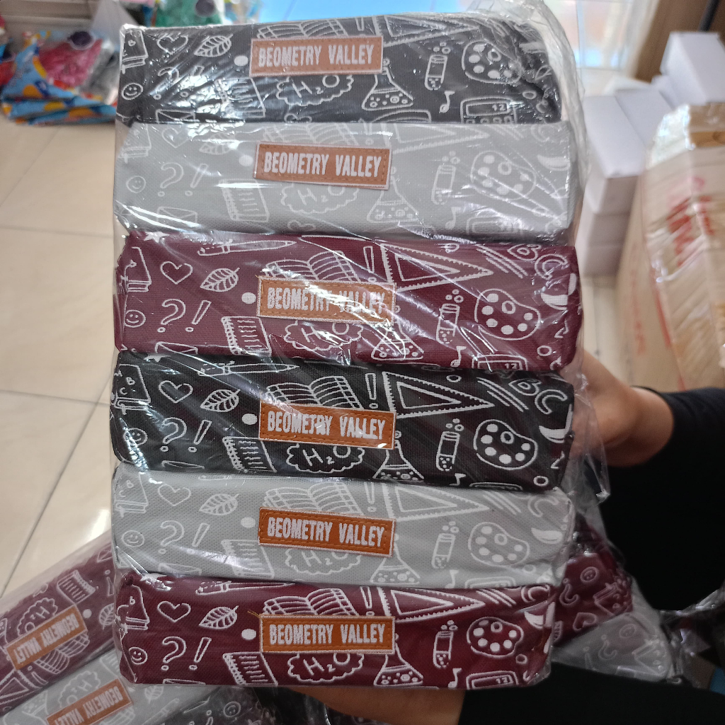 

Tempat Pensil Karakter Mini Lucu