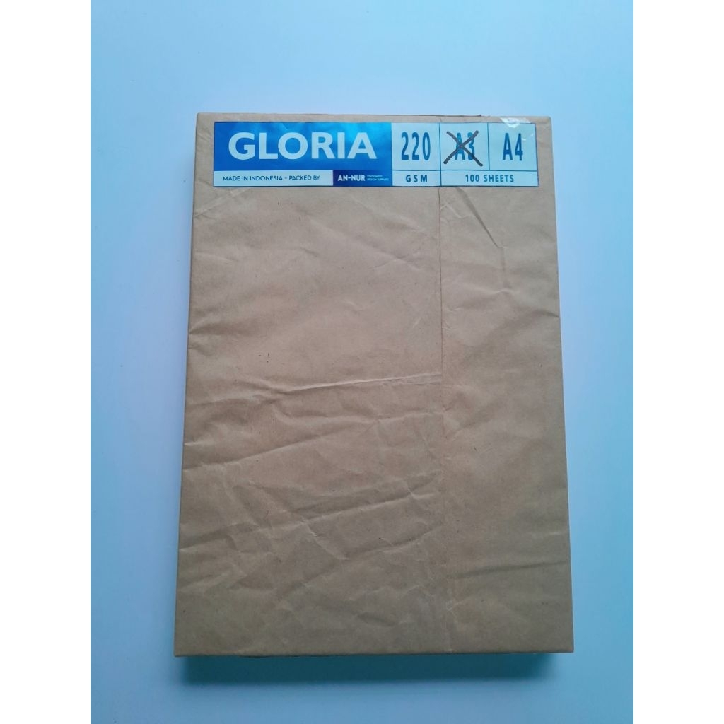 

Karton Gloria 220 GSM A4 (21×30)cm²/100 lbr.