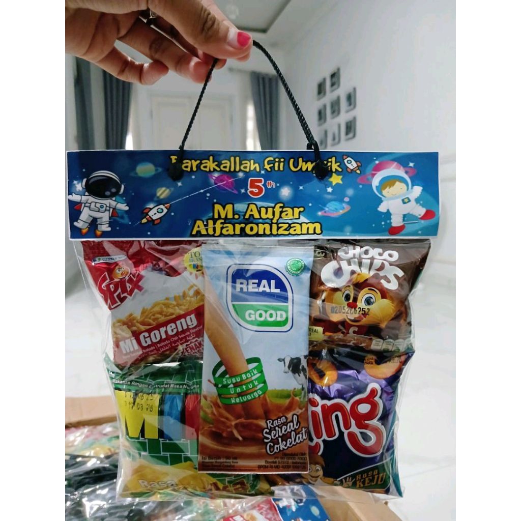 

Snack ulang tahun anak // Snack ulang tahun // souvenir Snack ulang tahun anak // souvenir Snack ulang tahun // hampers Snack // souvenir Snack // bingkisan ulang tahun // bingkisan Snack // ulang tahun murah