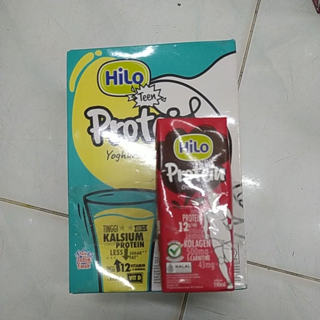 

Hilo Teen Protein Yoghurt Banana 250gram 2box free uht