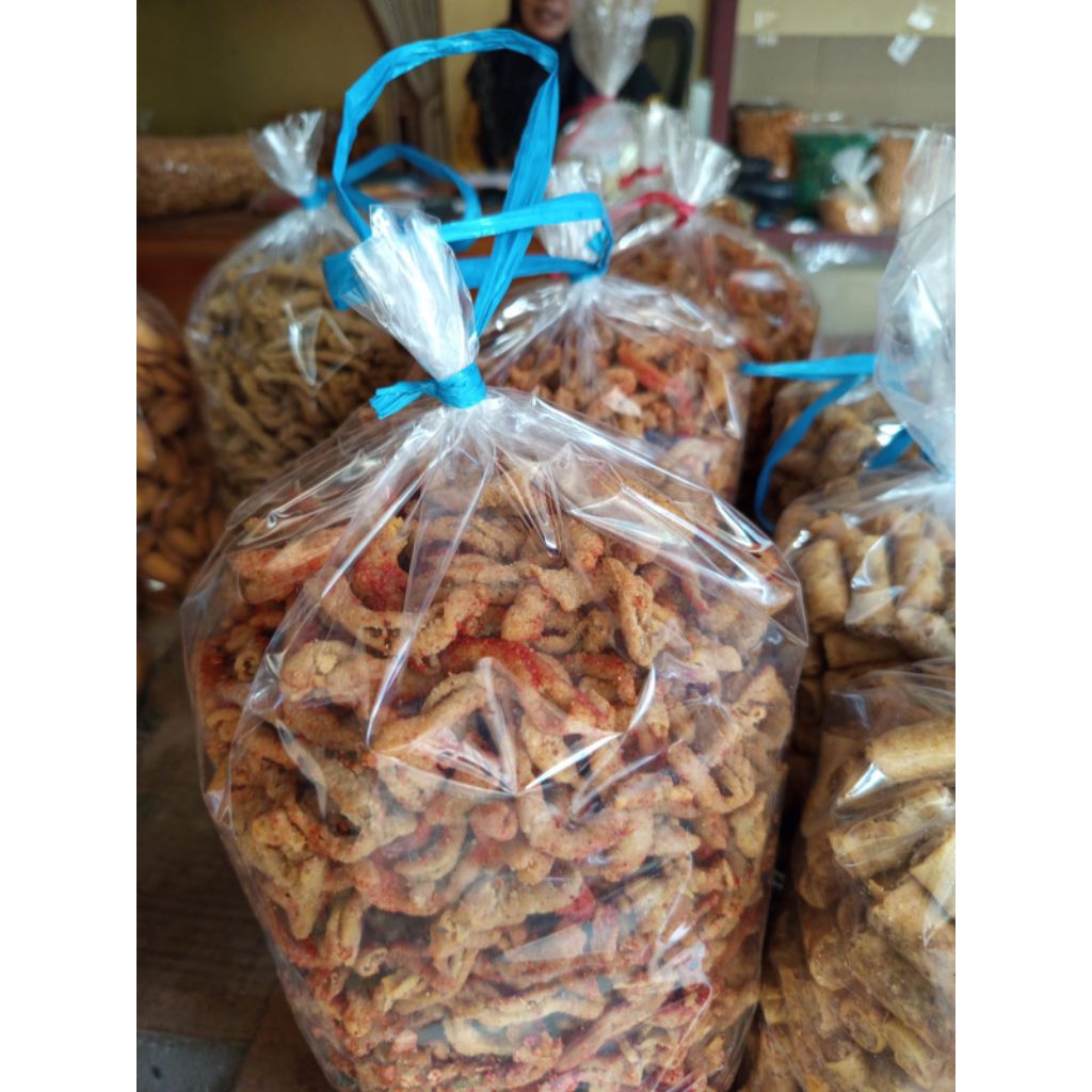 

Keripik Usus Ayam Pedas / Usus Krispi Pedas Terlaris 1kg