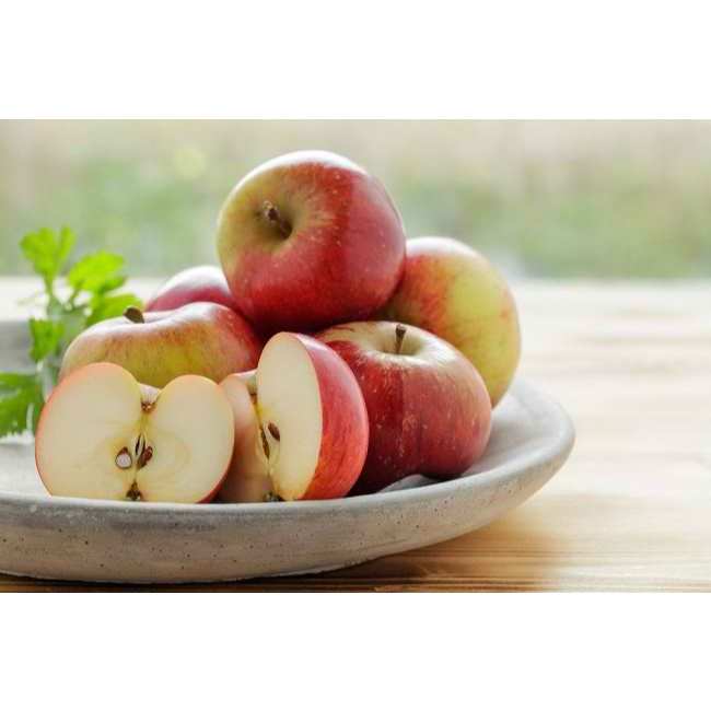 

Buah Apel Manis Segar 500 gram