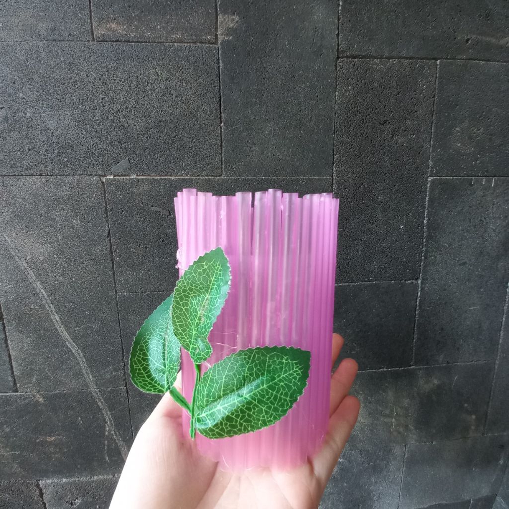 

Tempat Pensil Sedotan