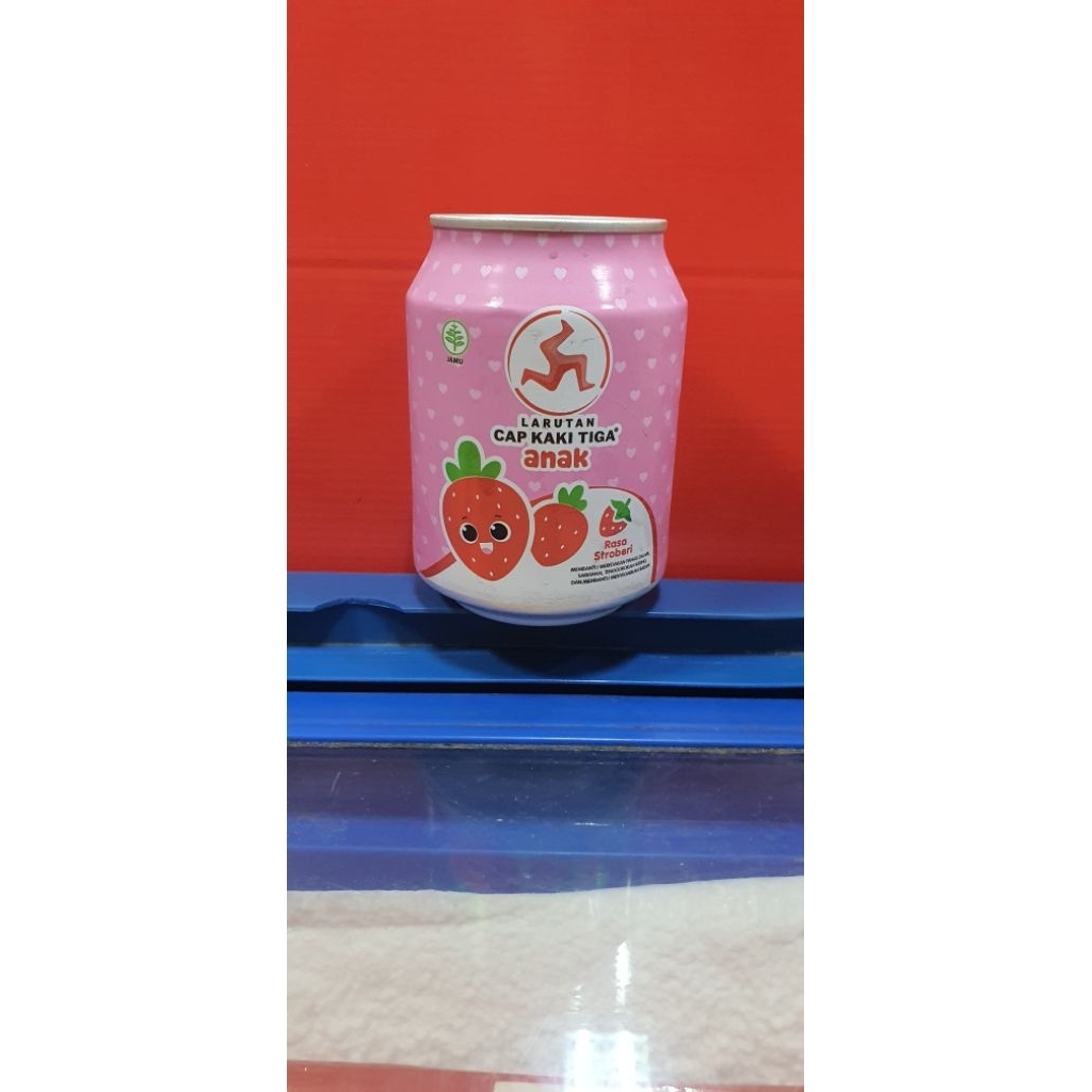 

Larutan Cap Kaki Tiga Anak 238ml