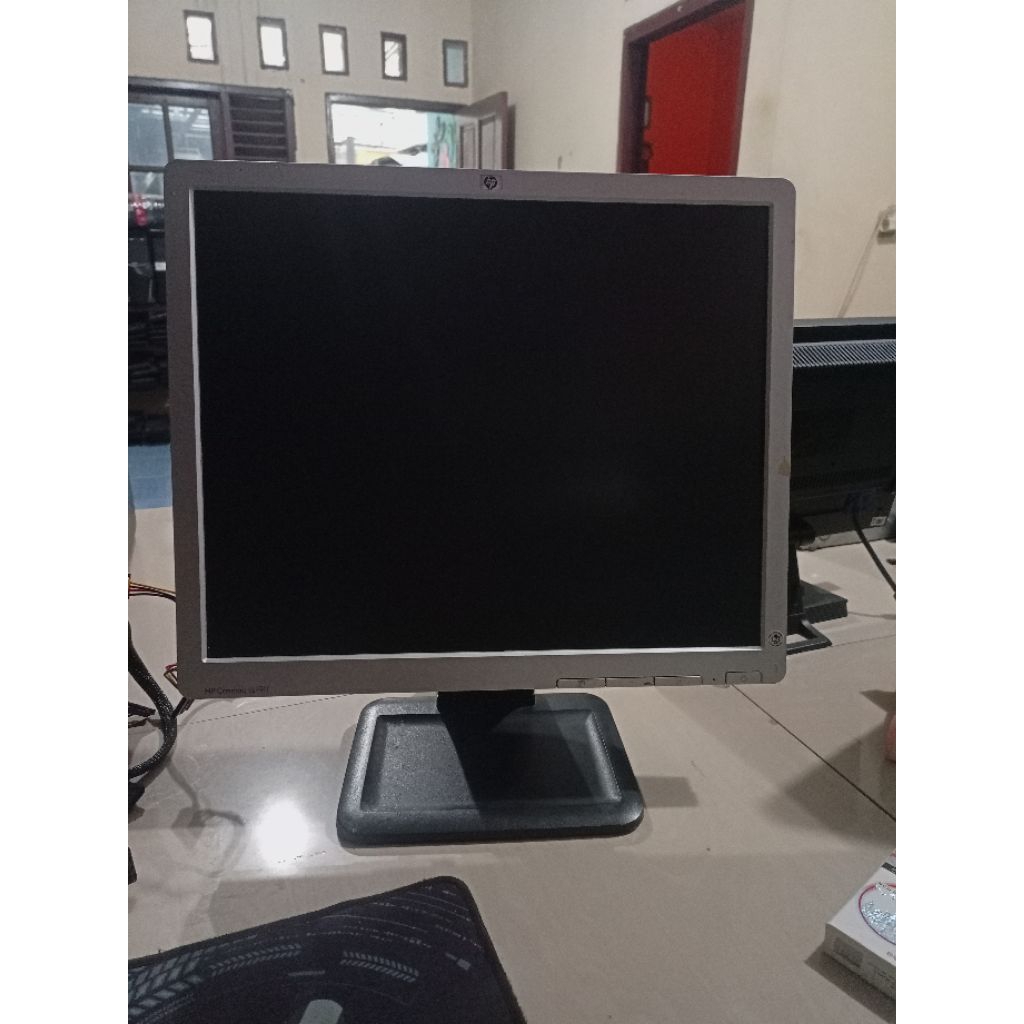 monitor hp 19 inc kotak normal