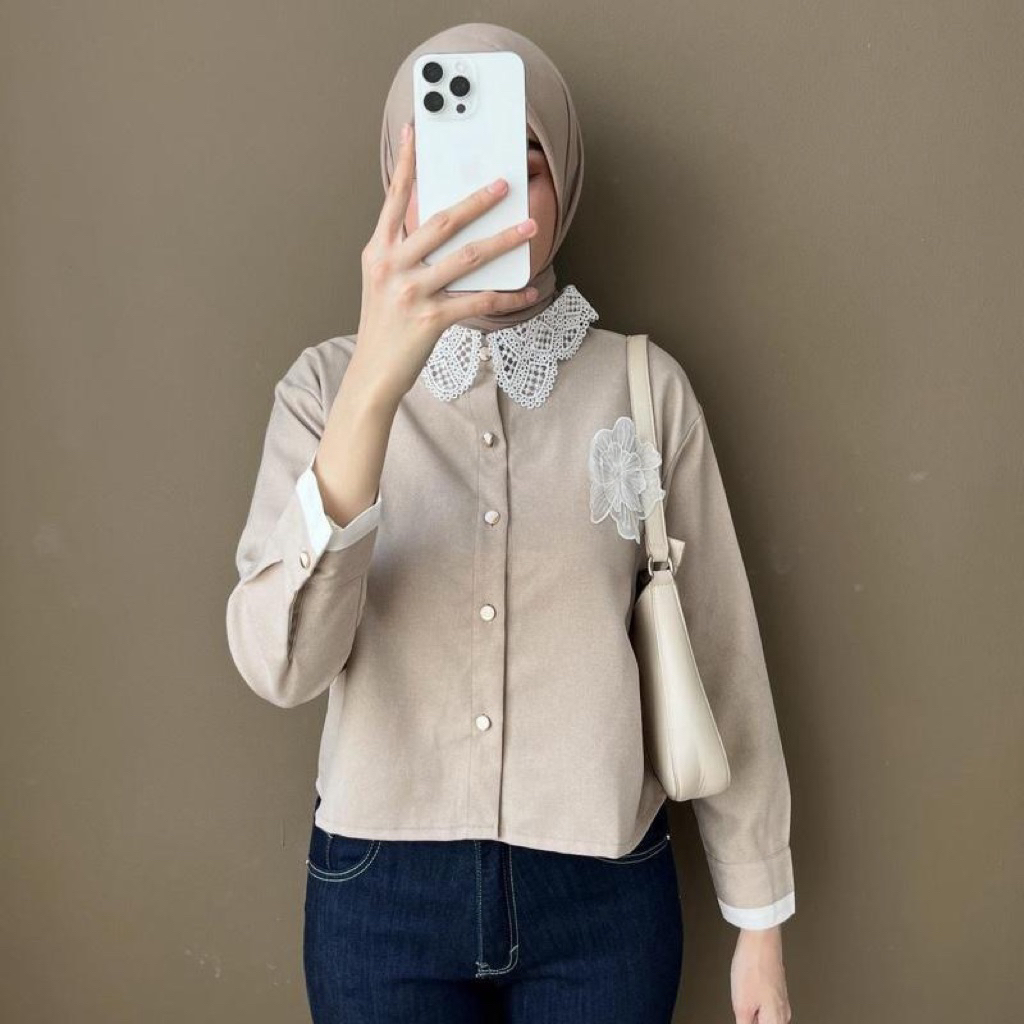 Atasan blouse Kinaka by calamaryshop / blouse wanita / ootd kekinian / ootd casual / kemeja wanita