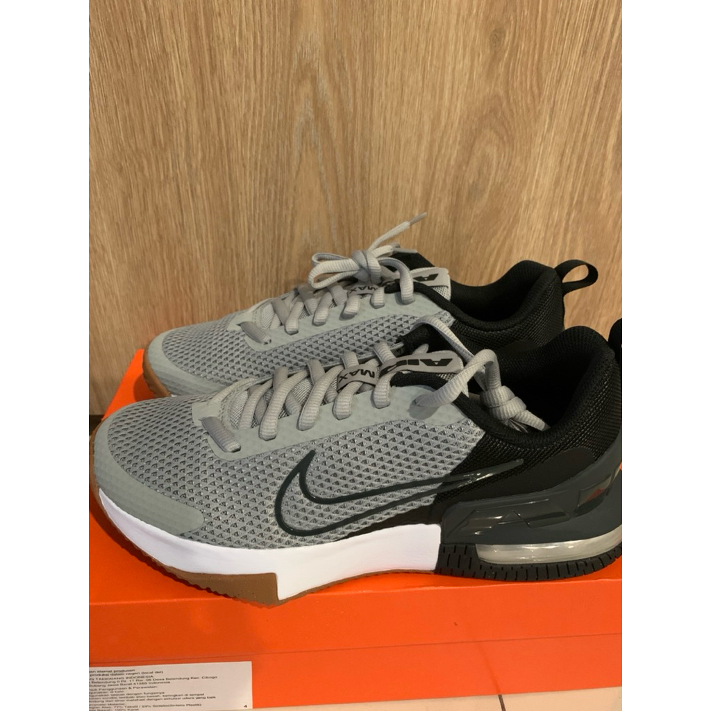 sepatu m air max alpha trainer 6