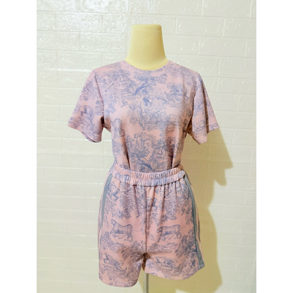 Set Claire by Cynthia Tan