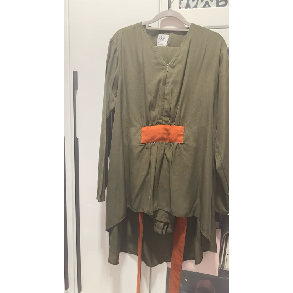 KIA BY ZASKIA SUNGKAR set baju + rok Preloved uk M