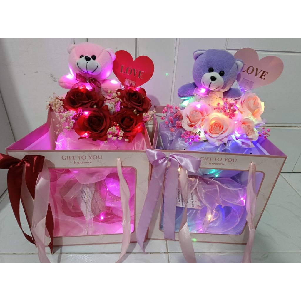 

BUKET VALENTINE / BUKET ULTAH / BUKET BUNGA / BUKET BONEKA / BUKET COKLAT / HAMPERS / KADO / GIFT / BUNGA LAMPU