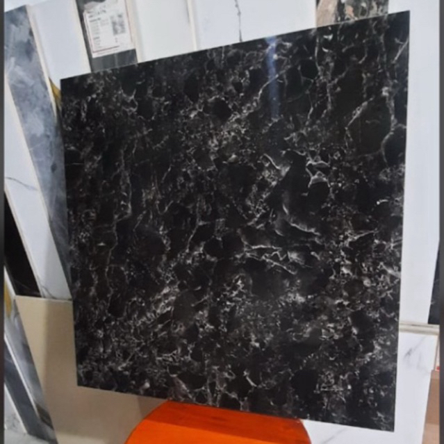 Granite lantai Infinity 60x60cm Renato black gold