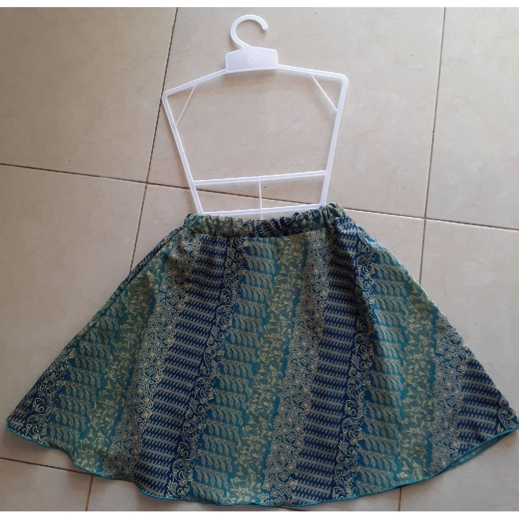 Rok Batik Anak cewek/Rok anak perempuan Umur 4-6 tahun motif batik kembang-kembang bahan tissue ding