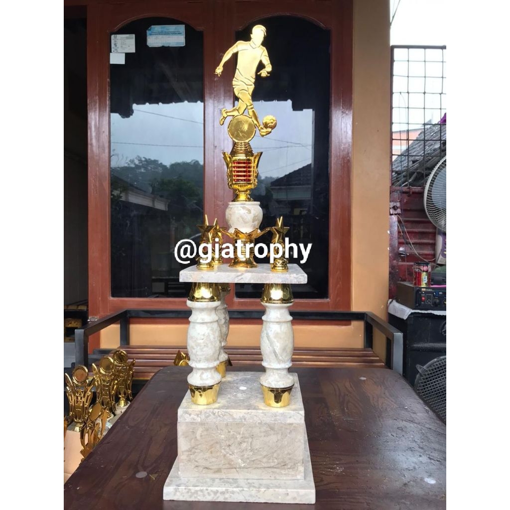 piala marmer tatakan marmer kaki 4