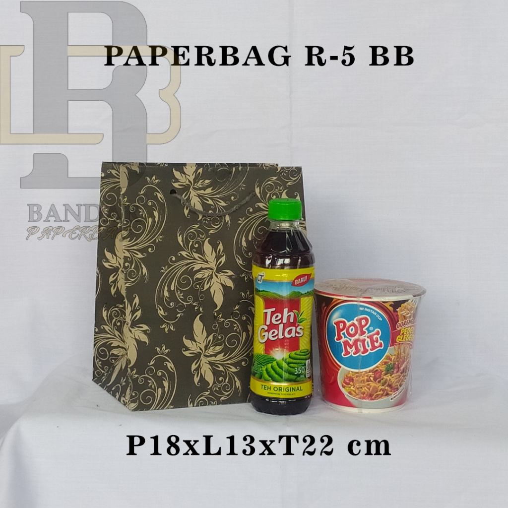 

PAPERBAG UKURAN R-5 BB P18 X L13 X T22 CM UNTUK POPMIE BESAR TEH BOTOL DLL