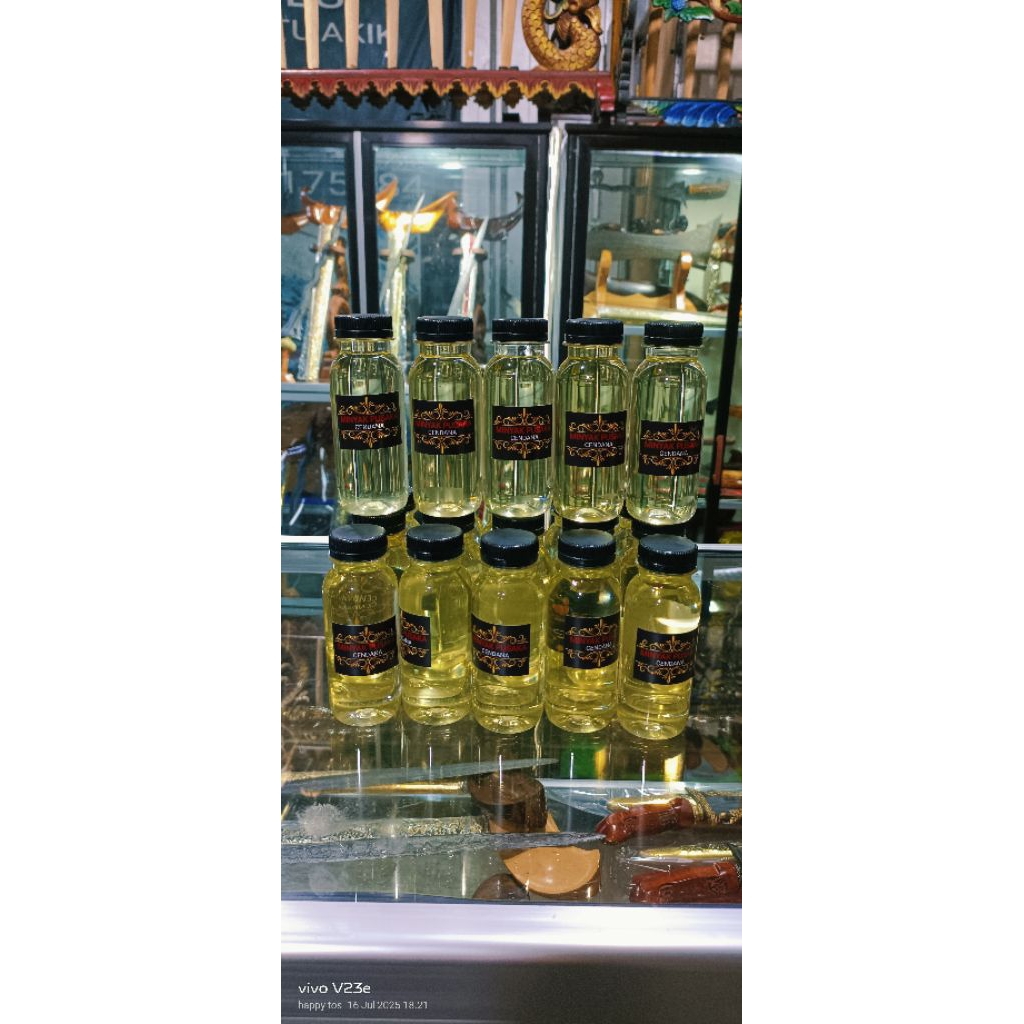 minyak pusaka cendana kwalitas 100 ml