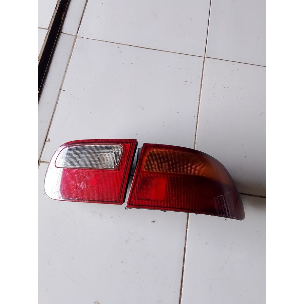lampu belakang Honda Civic Estilo(kanan)