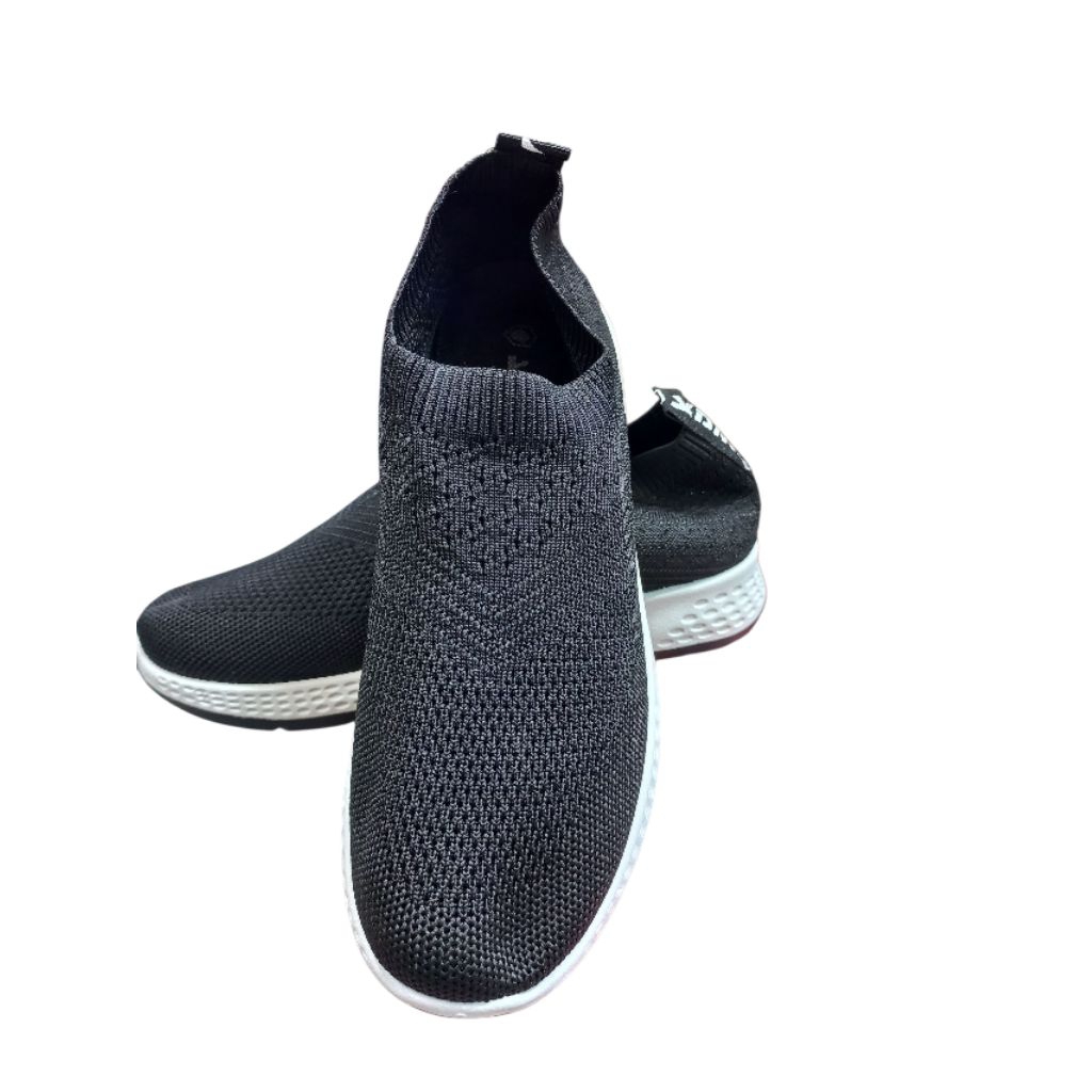 Sepatu slip on KDM