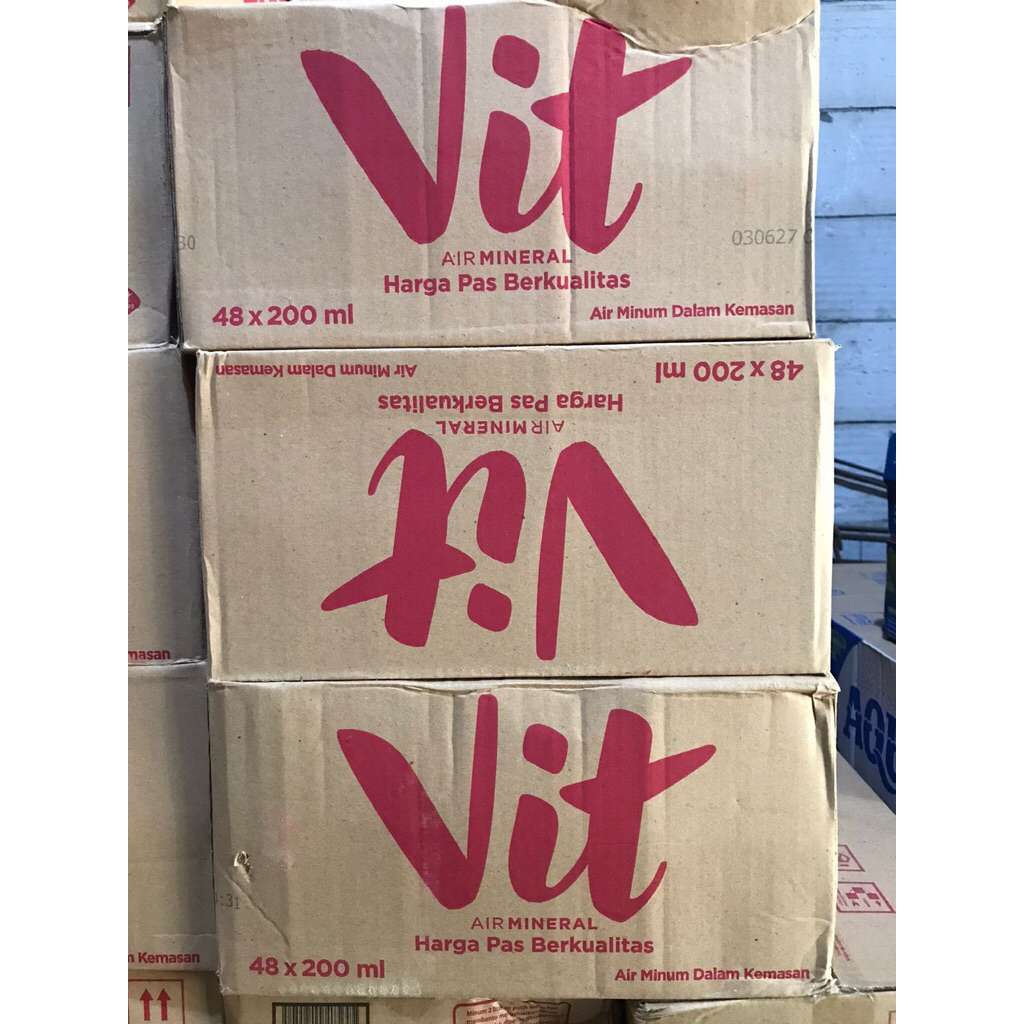 

AIR MINERAL VIT GELAS 200ml