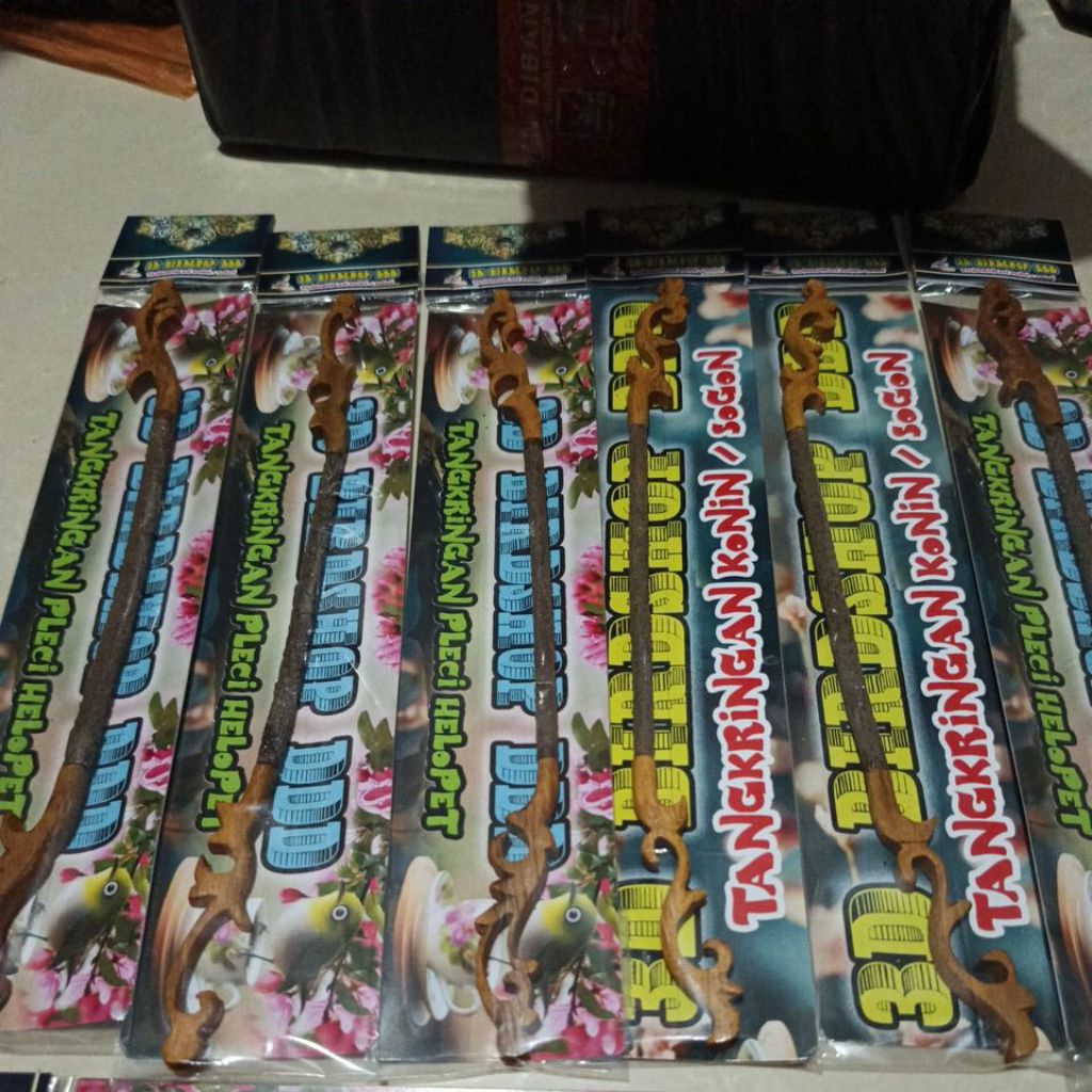 Tangkringan asem bali pleci motif ukir kayu tengah kandang pleci kandang Helopet DM23