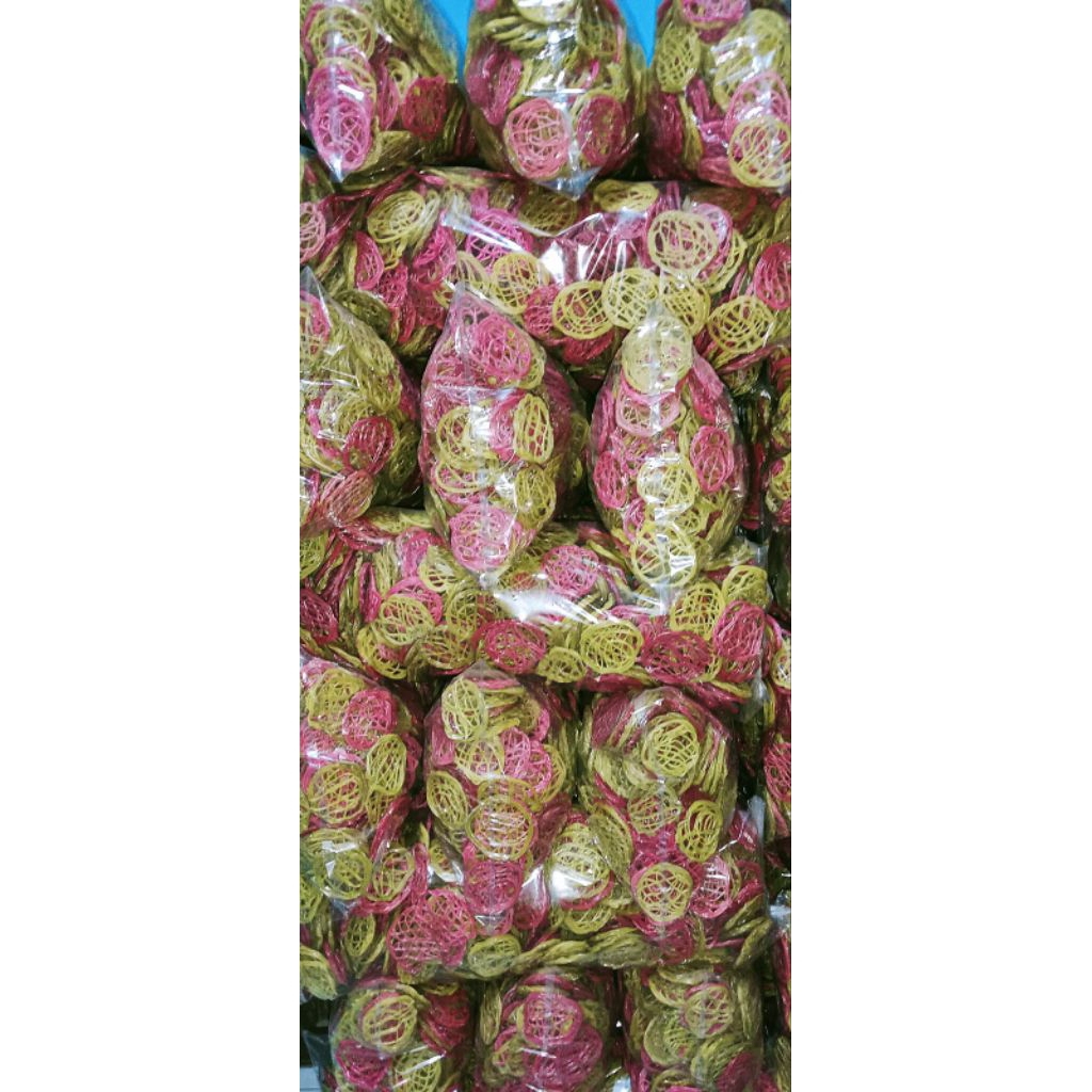 

kerupuk mie kuning khas Tegal, kerupuk mie ciplok tegal ,kerupuk ciplox tegal