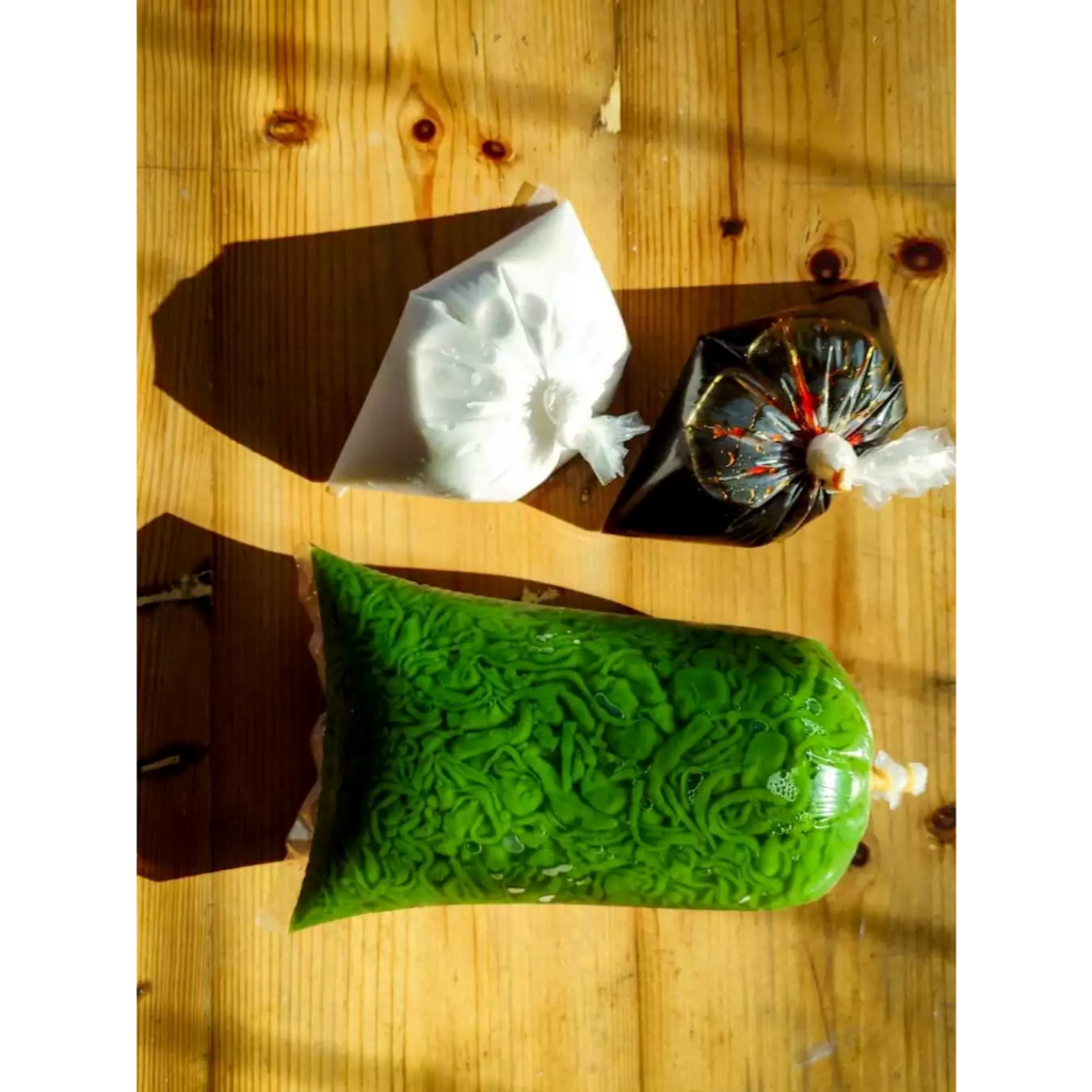 

CENDOL DAWET DAUN SUJI ASLI TANPA PENGAWET DAN TANPA PEWARNA MAKANAN (INSTAN/SAMEDAY) Bersih 1000 Gram