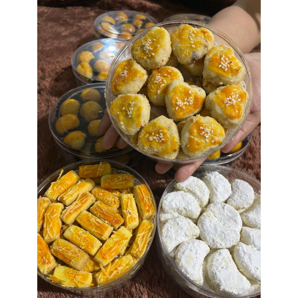 

GROSIR!! kue kacang enak lembut lumer kue kering