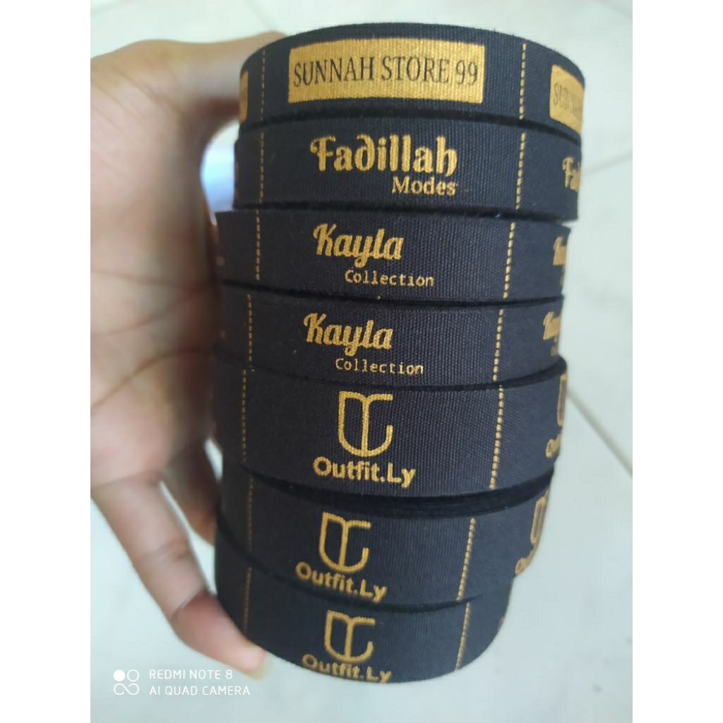 

KUALITAS 100% TERJAMIN,. Label coustom// label fashion// label kaos// label hijab// label masker, dll,