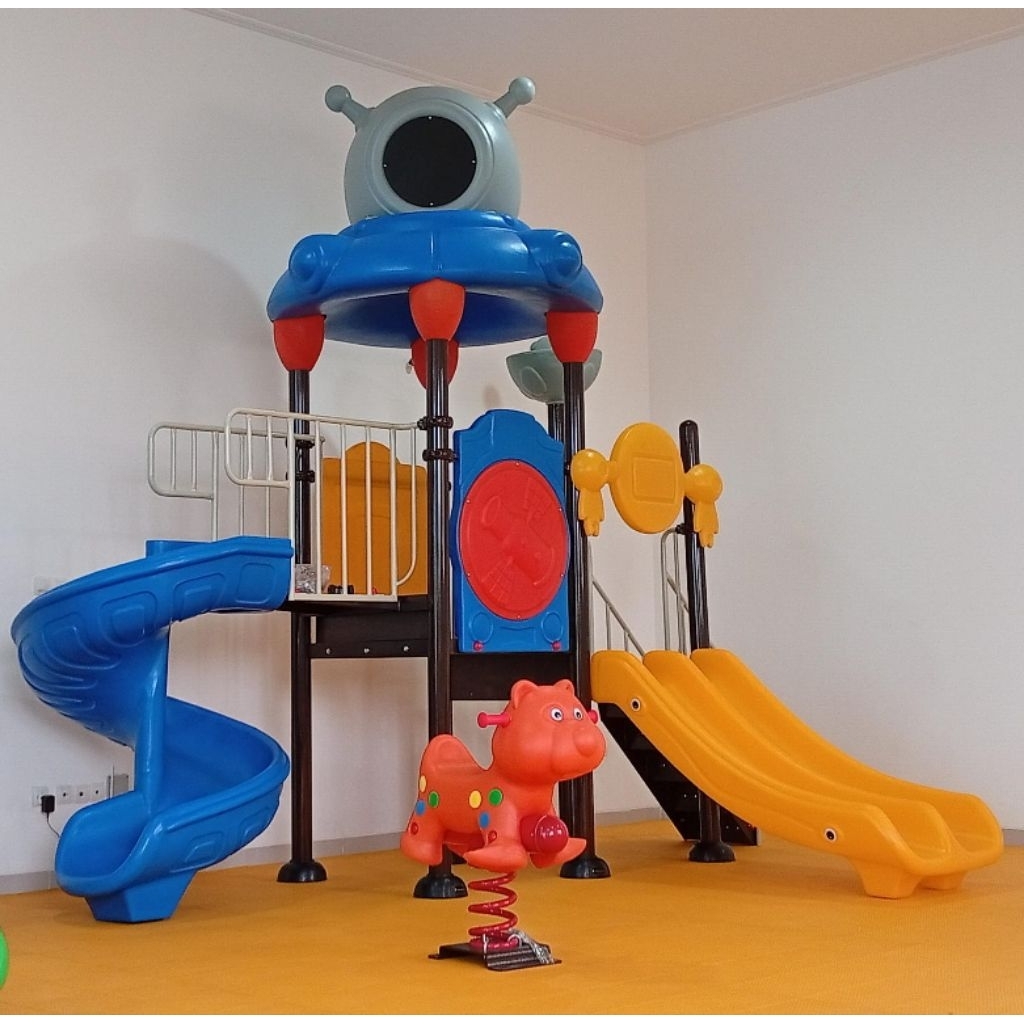 Playground Astronot – Happy City Indonesia!