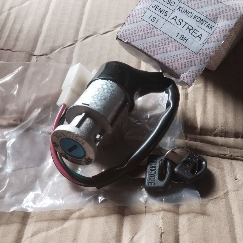 Kunci kontak Astrea 800