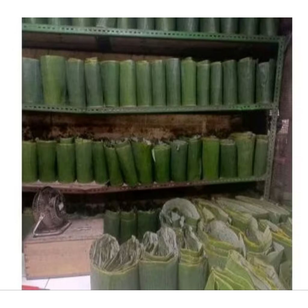 

daun pisang freshhh 1kg