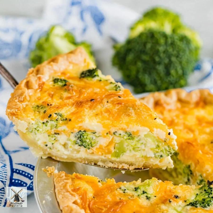 

Savoury Cheesy Broccoli Chicken Quiche with Caramalized Onions