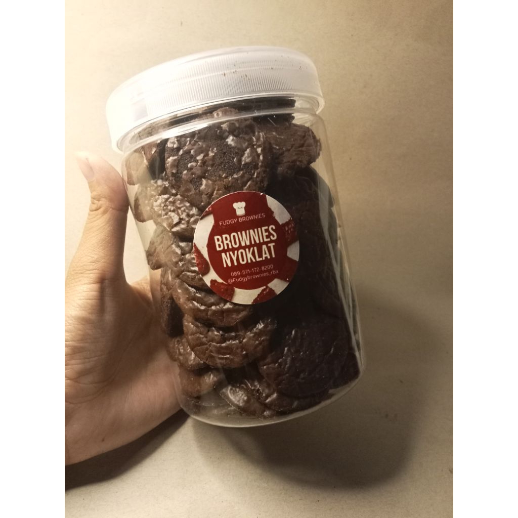 

FUDGY BROWNIES || BROWNIES CHOCOCHIPS