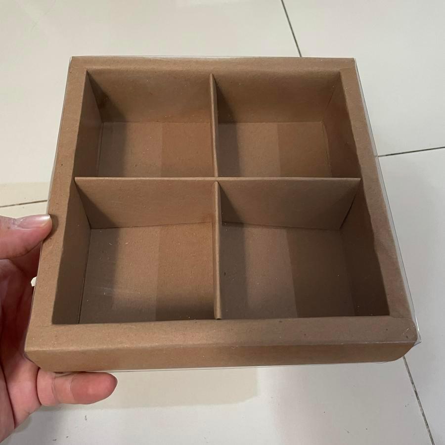 Dus Cokelat mika polos sekat 4 Box Kue Cake