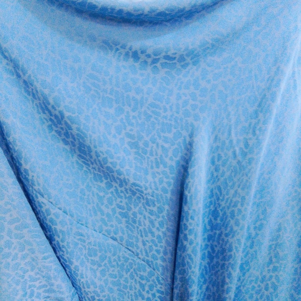 Kain Satin Jaquard Silk Embos Blue – Bahan Licin & Elegan | Kain Meteran lq
