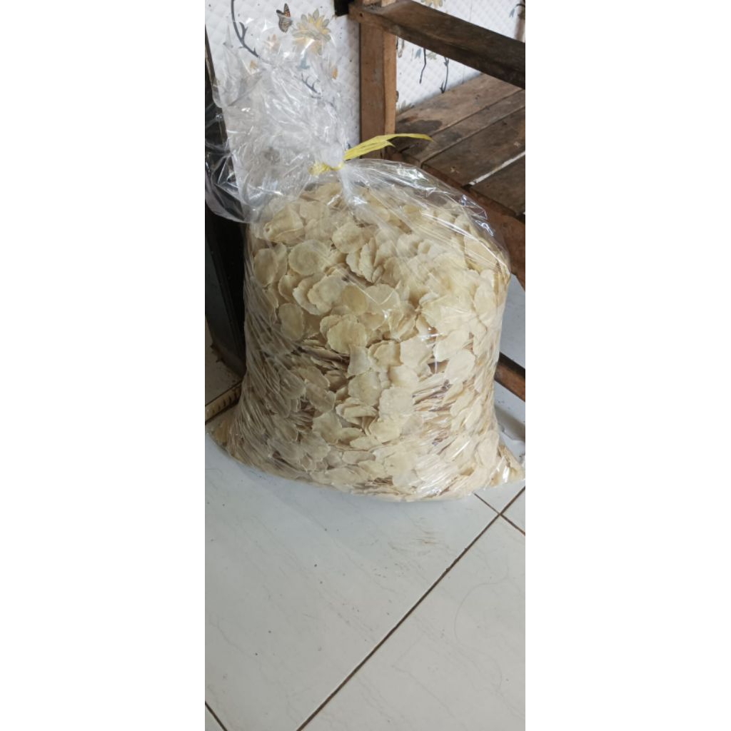 

Emping melinjo mentah khas menes 1kg