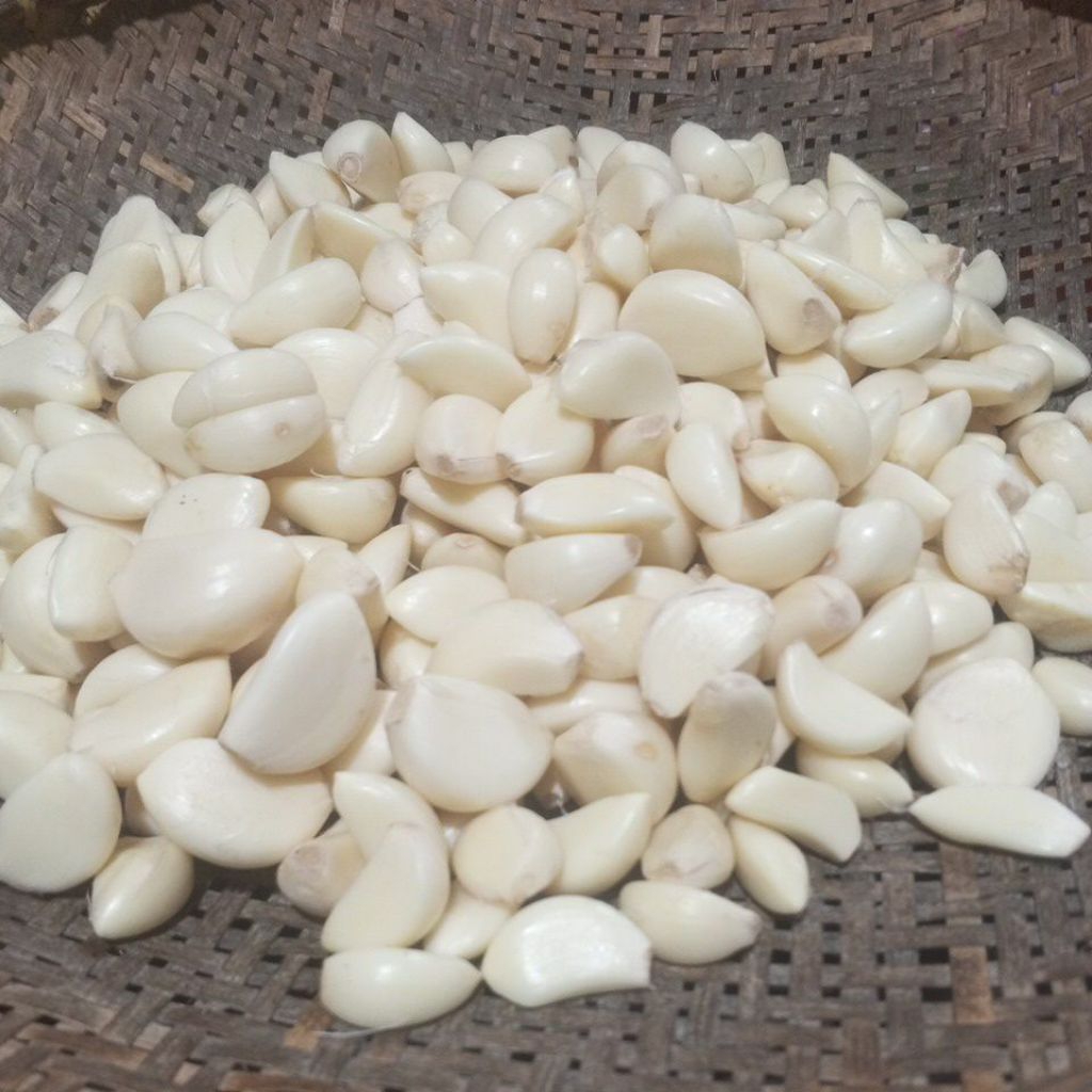 

bawang putih kupas 1kg