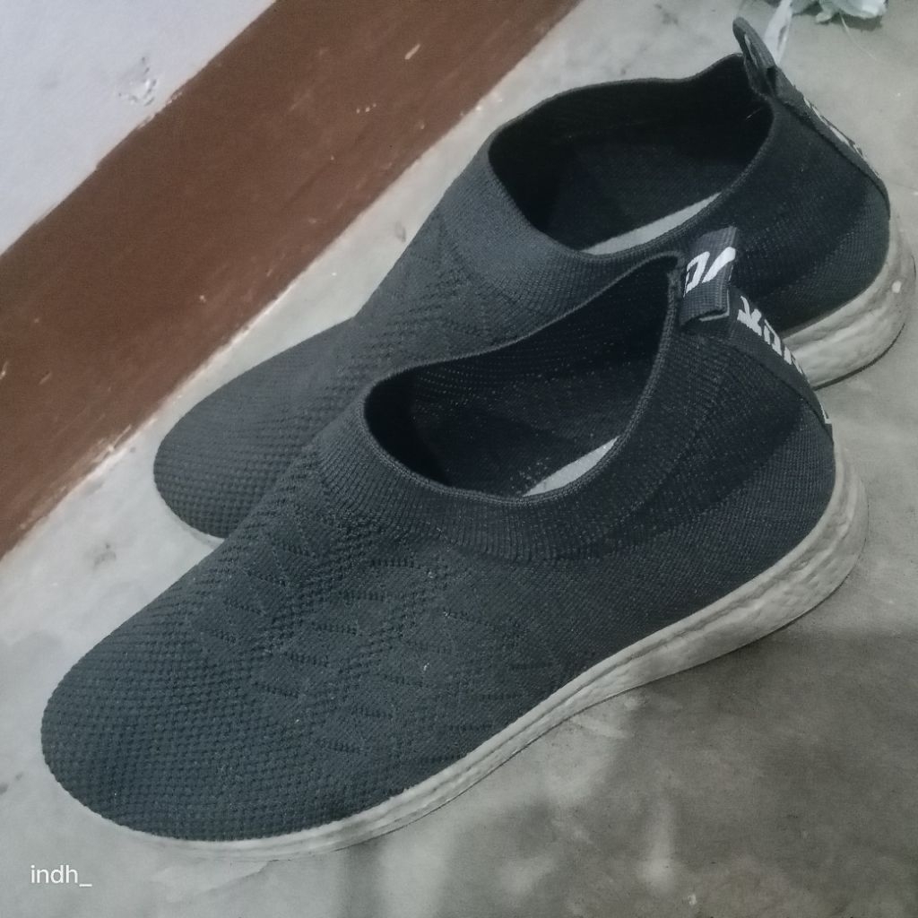 SEPATU SLIP ON KDM  PL