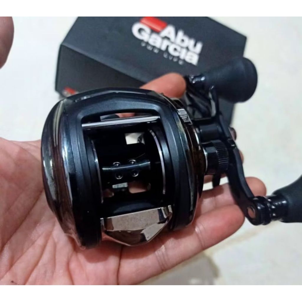 Reel Baitcasting Abu Garcia Revo Beast Right Handle