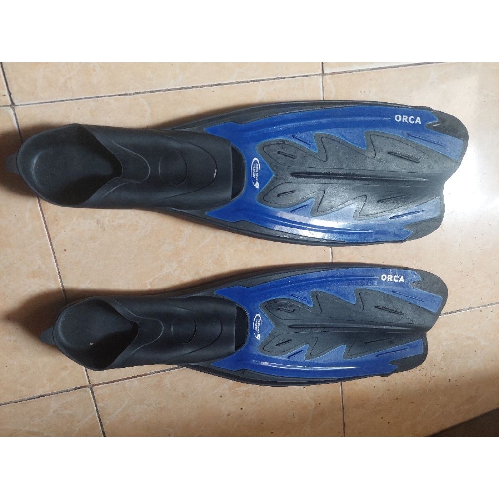 kaki katak/fin amscud type orca  warna biru size 43-44