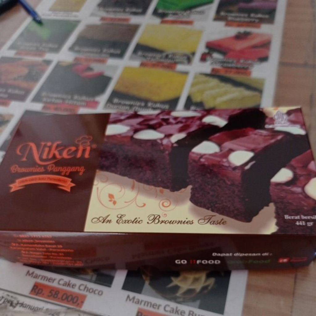 

Niken Brownies Panggang Almond Chocochip