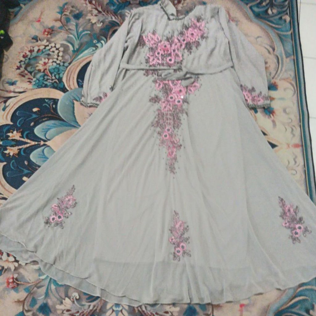 Baju gamis mewah elegan, gaun pesta border mewah