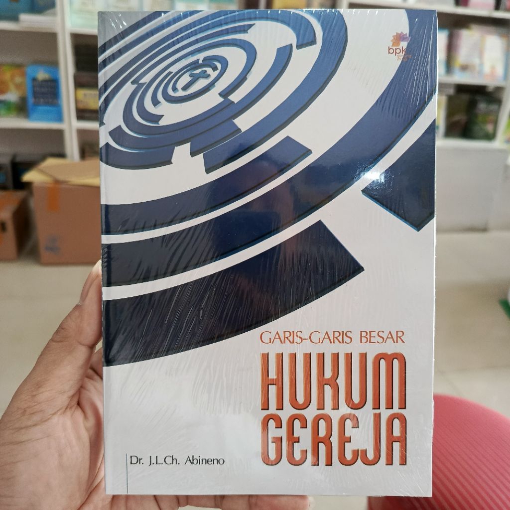 Garis-garis Besar Hukum Gereja. Ch. Abineno