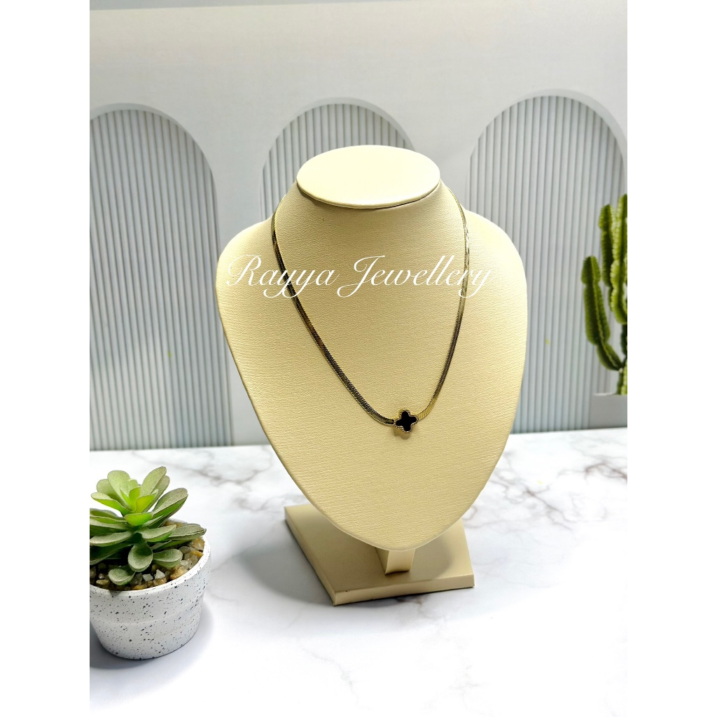 Kalung Titanuim Rantai Pipih Choker Clover Hitam Anti Karat